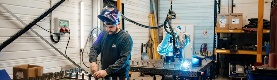 Armtop adopte son premier cobot de soudage