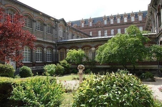 Arts et Métiers Arts et Métiers